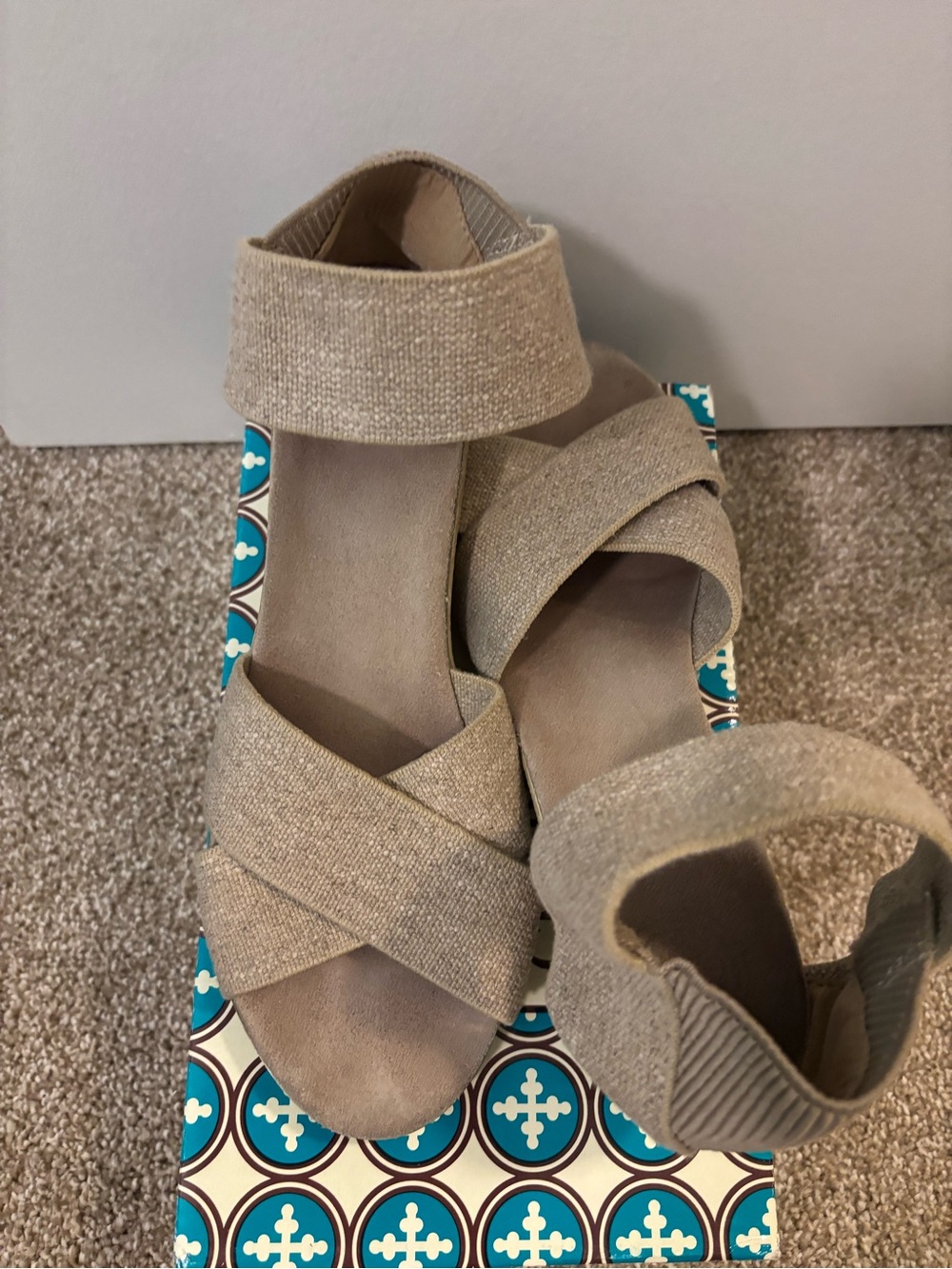 CHARLESTON SHOE CO. Beige Crisscross Ankle-Strap Sandals